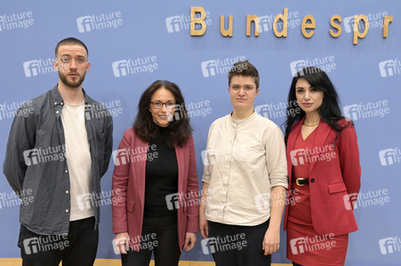 Bundespressekonferenz Bündnis 'Zusammen für Demokratie. Im Bund. Vor Ort. Für alle.' in Berlin