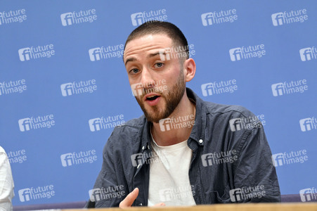 Bundespressekonferenz Bündnis 'Zusammen für Demokratie. Im Bund. Vor Ort. Für alle.' in Berlin