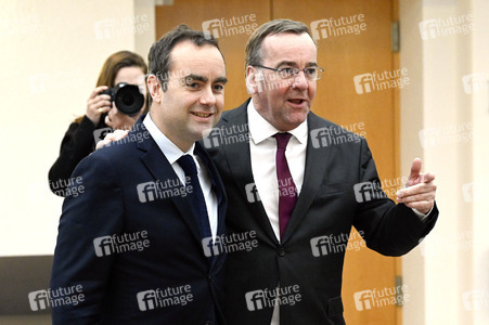 Pressekonferenz mit Sebastien Lecornu und Boris Pistorius in Berlin