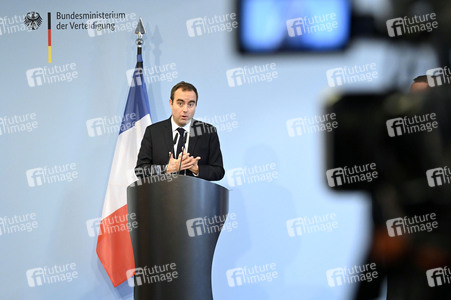 Pressekonferenz mit Sebastien Lecornu und Boris Pistorius in Berlin