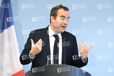 Pressekonferenz mit Sebastien Lecornu und Boris Pistorius in Berlin