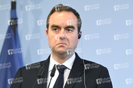 Pressekonferenz mit Sebastien Lecornu und Boris Pistorius in Berlin