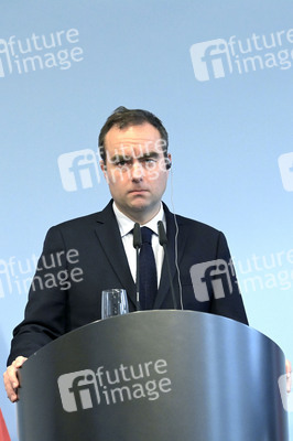 Pressekonferenz mit Sebastien Lecornu und Boris Pistorius in Berlin