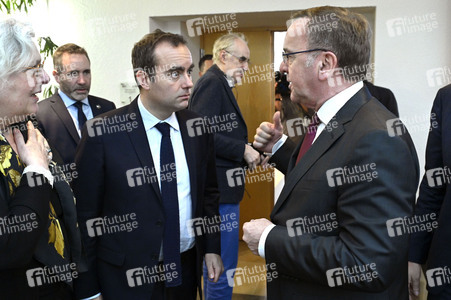 Pressekonferenz mit Sebastien Lecornu und Boris Pistorius in Berlin