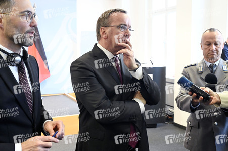 Pressekonferenz mit Sebastien Lecornu und Boris Pistorius in Berlin