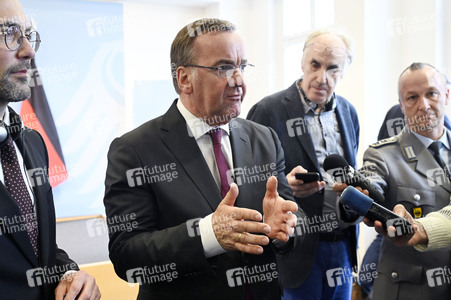 Pressekonferenz mit Sebastien Lecornu und Boris Pistorius in Berlin