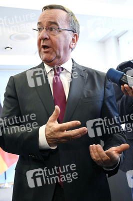 Pressekonferenz mit Sebastien Lecornu und Boris Pistorius in Berlin