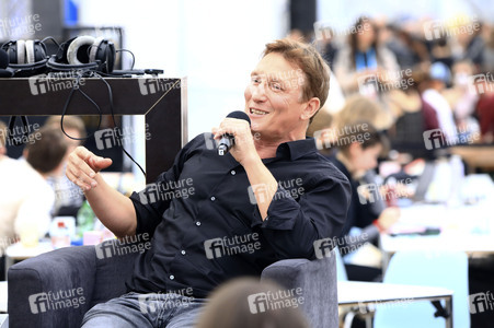 Oliver Masucci auf der Leipziger Buchmesse 2024