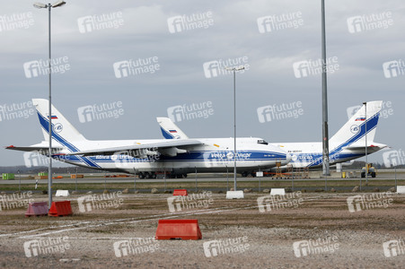 Russische Antonov Frachtmaschinen in Leipzig