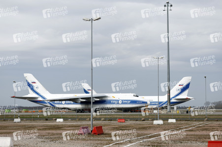 Russische Antonov Frachtmaschinen in Leipzig