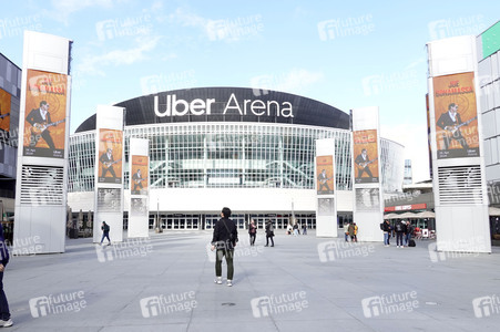 Umbenennung der Mercedes-Benz Arena in Uber Arena in Berlin