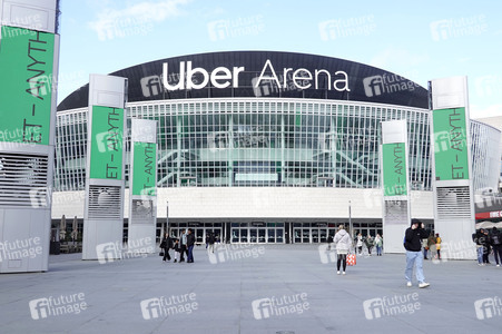 Umbenennung der Mercedes-Benz Arena in Uber Arena in Berlin