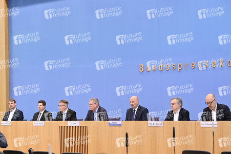 Bundespressekonferenz Gemeinschaftsdiagnose der Wirtschaftsforschungsinstitute Frühjahr 2024 in Berlin