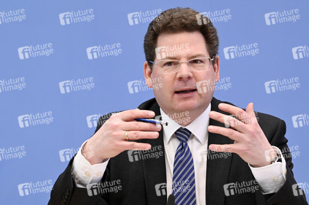 Bundespressekonferenz Gemeinschaftsdiagnose der Wirtschaftsforschungsinstitute Frühjahr 2024 in Berlin