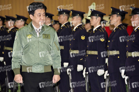 Minoru Kihara besucht Militärschule in Yokosuka