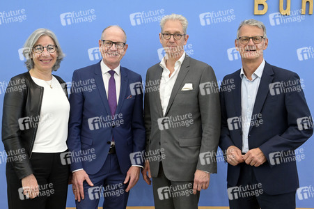 Bundespressekonferenz Gesundheitspolitische Bilanz in Berlin