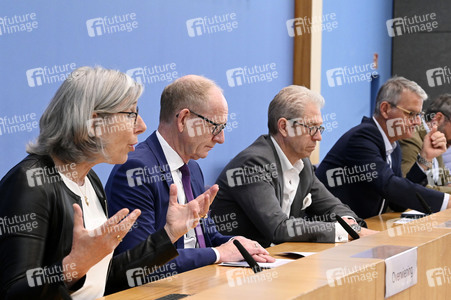 Bundespressekonferenz Gesundheitspolitische Bilanz in Berlin