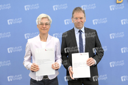 Bundespressekonferenz Prüfbericht zur Berechnung der deutschen Treibhausgasemissionen in Berlin