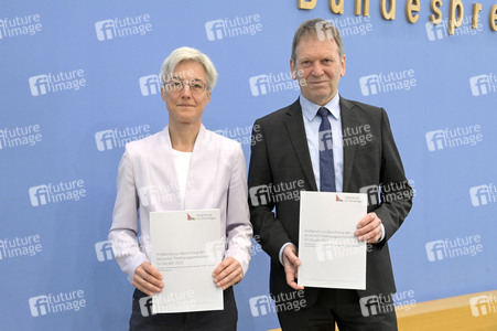 Bundespressekonferenz Prüfbericht zur Berechnung der deutschen Treibhausgasemissionen in Berlin