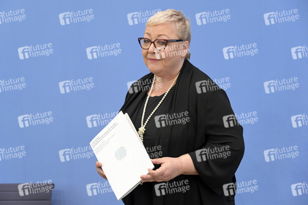 Bundespressekonferenz Vorstellung des Jahresberichtes 2024 für die SED-Opfer in Berlin