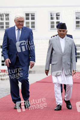 Begrüßung des Präsidenten von Nepal in Berlin