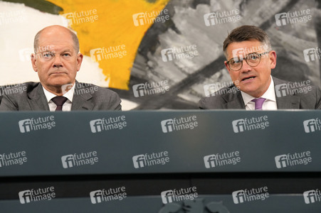 Pressekonferenz im Anschluss an die Beratungen mit den Regierungschefinnen und Regierungschefs der Länder in Berlin