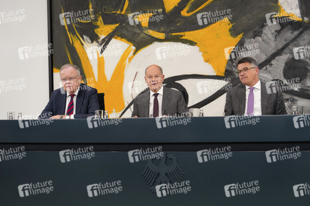 Pressekonferenz im Anschluss an die Beratungen mit den Regierungschefinnen und Regierungschefs der Länder in Berlin