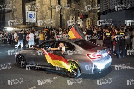 Autokorso auf dem Kurfürstendamm in Berlin