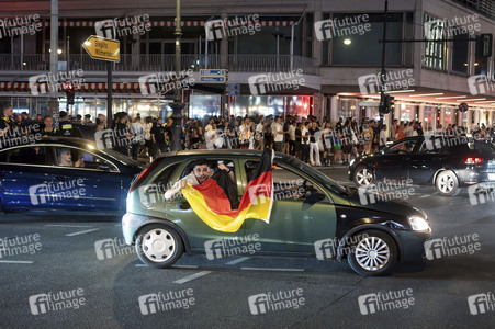 Autokorso auf dem Kurfürstendamm in Berlin