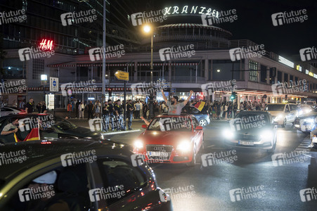 Autokorso auf dem Kurfürstendamm in Berlin