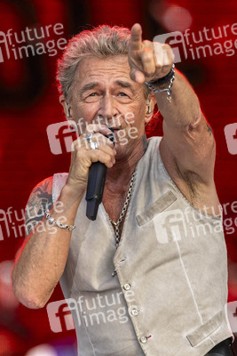 Konzert von Peter Maffay mit Band und Gästen in Erfurt