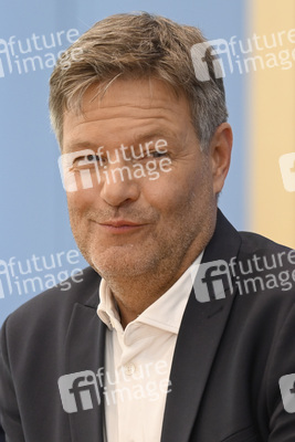 Bundespressekonferenz Bundeshaushalt 2025 in Berlin