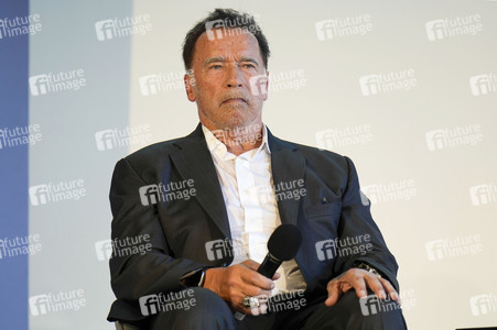 Arnold Schwarzenegger erhält Ehrendoktorwürde in Berlin