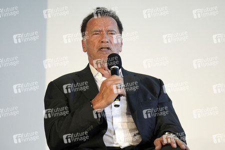 Arnold Schwarzenegger erhält Ehrendoktorwürde in Berlin