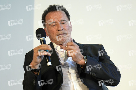 Arnold Schwarzenegger erhält Ehrendoktorwürde in Berlin