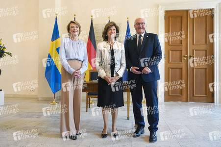 Begrüßung von Königin Silvia von Schweden in Berlin