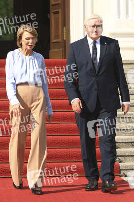 Begrüßung von Königin Silvia von Schweden in Berlin