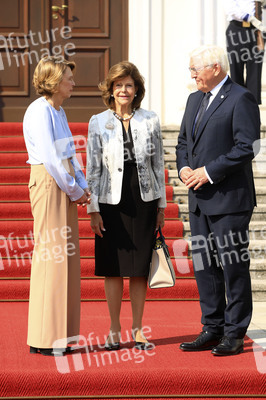 Begrüßung von Königin Silvia von Schweden in Berlin