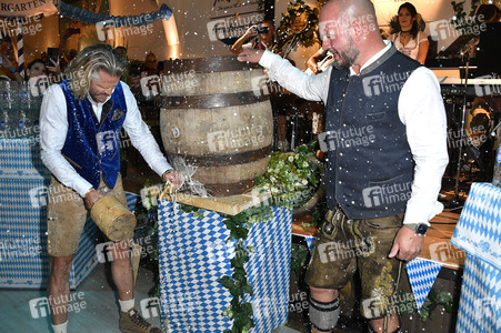 Wiesn Anstich 2024 im Hofbräu Berlin