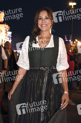 Almauftrieb beim Oktoberfest 2024 in München