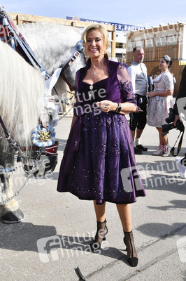 Sixt Damenwiesn beim Oktoberfest 2024 in München