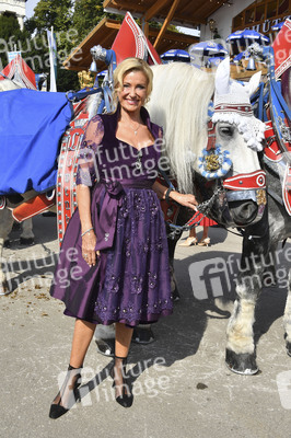 Sixt Damenwiesn beim Oktoberfest 2024 in München