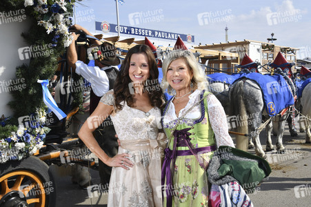 Sixt Damenwiesn beim Oktoberfest 2024 in München