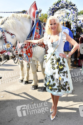 Sixt Damenwiesn beim Oktoberfest 2024 in München