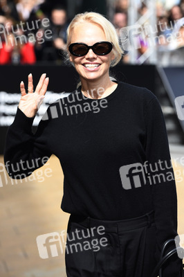 Ankunft von Pamela Anderson auf dem San Sebastian International Film Festival 2024