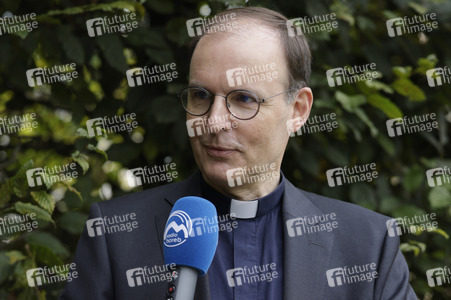 Interview mit Weihbischof Paul Reder bei der Herbst-Vollversammlung der Deutschen Bischofskonferenz in Fulda 