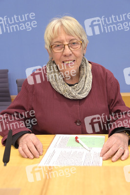 Bundespressekonferenz Das Schicksal der ehemaligen DDR-Vertragsarbeiter in Berlin