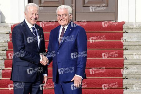 Begrüßung des amerikanischen Präsidenten Joe Biden im Schloss Bellevue in Berlin