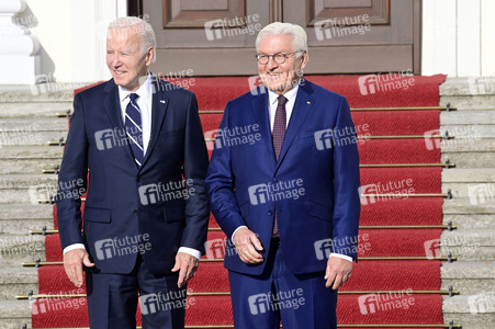 Begrüßung des amerikanischen Präsidenten Joe Biden im Schloss Bellevue in Berlin