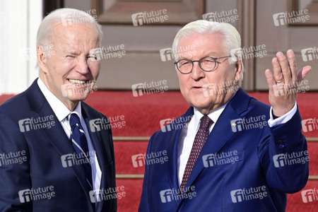 Begrüßung des amerikanischen Präsidenten Joe Biden im Schloss Bellevue in Berlin